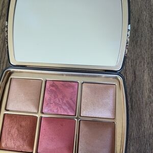 Hourglass Pink and Cream Blush Palette with Versatile Finishes